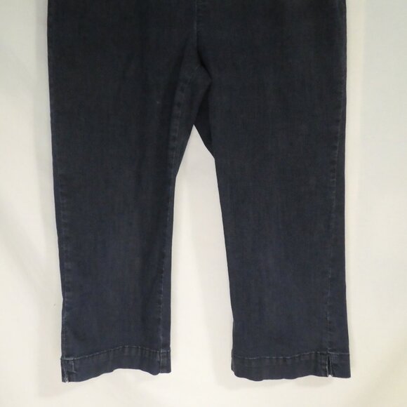 LEE - Style Wrap | size 14 medium | Blue Denim - Jean Capri Pants - Picture 6 of 16